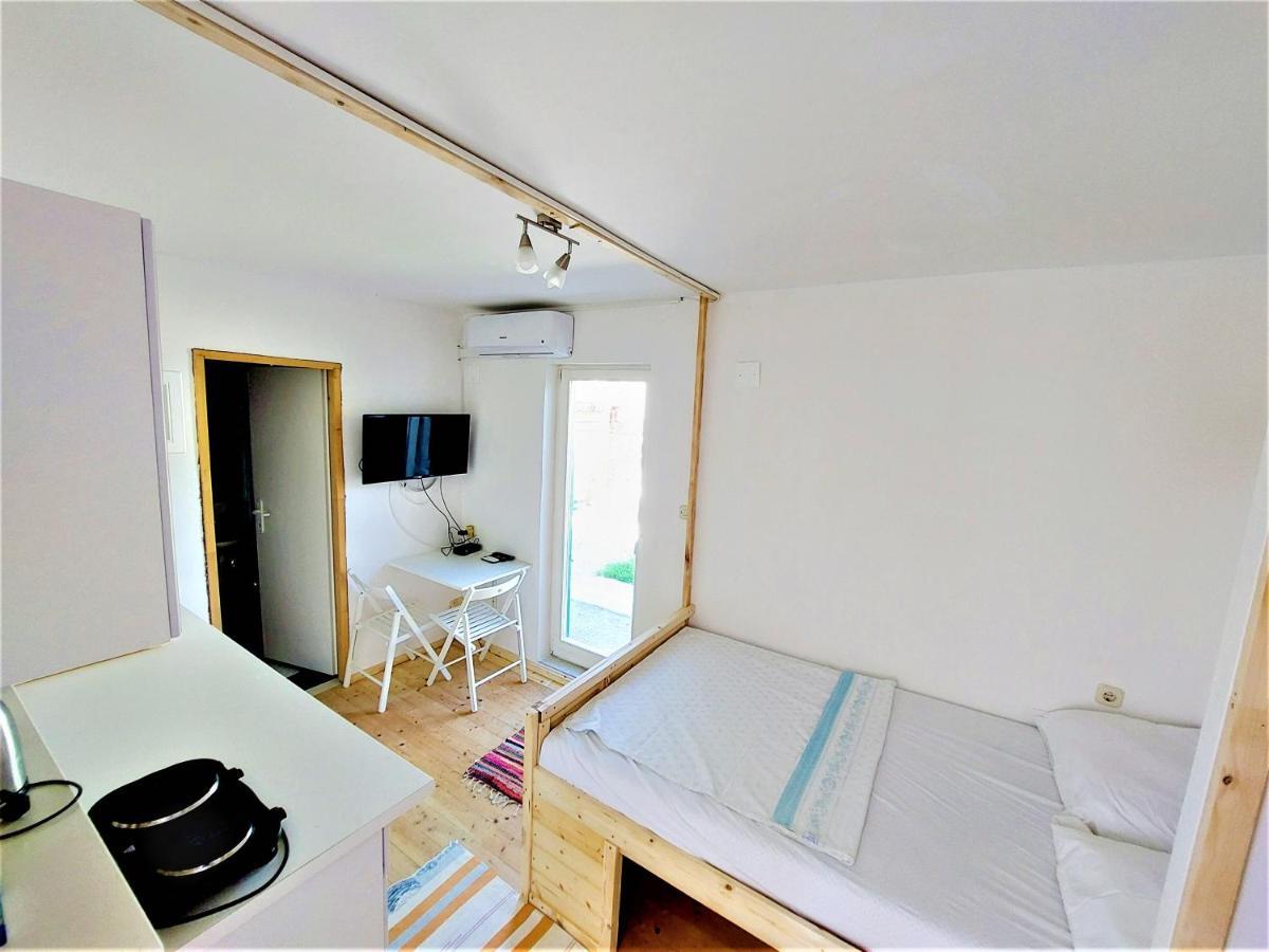 Studio apartment Murter Center Esterno foto
