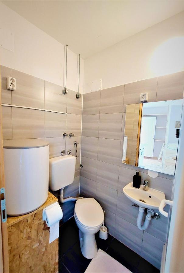 Studio apartment Murter Center Esterno foto